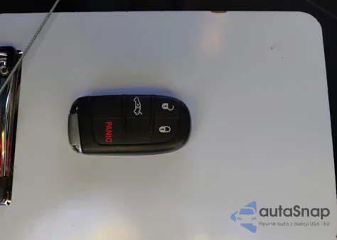 2016 Chrysler 200 Limited Platinum z USA, uszkodzony, nr VIN 1C3CCCAB4GN178758